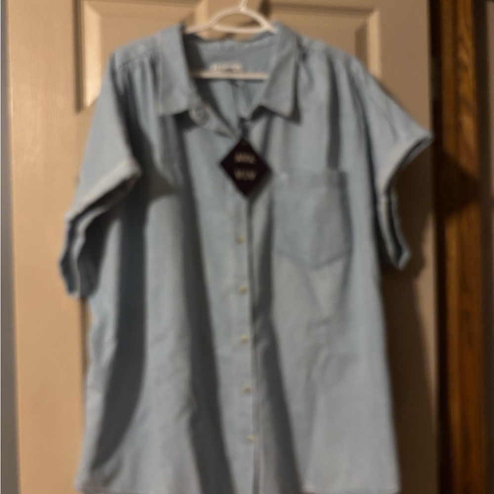 Ava & Viv Light Blue Short-Sleeve Button-Down Shirt